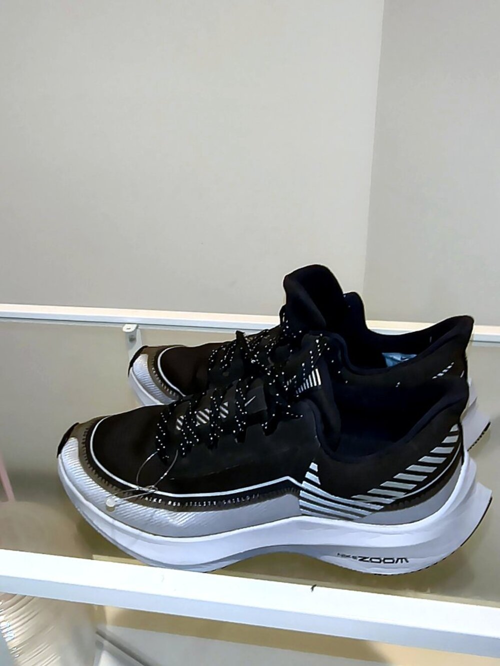 Nike Winflo 6 Shield Women's Running Shoes Black - US 8.5